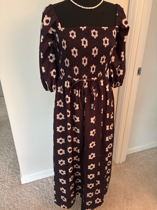 Dresses & Skirts - Women’s Floral Smocked Midi Dress - Brown and Cream